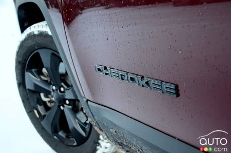 Jeep Cherokee Altitude 2020, roue avant